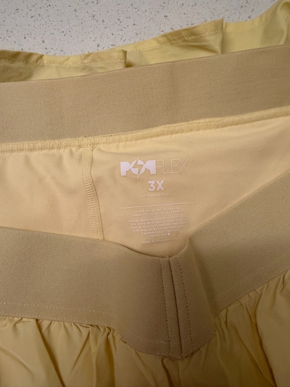 Popflex On the Run Ruffle Short buttercream - Picture 3 of 3